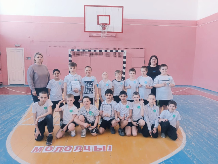 Конкурсно-игровая программа "Аты - баты! Будь солдатом!".